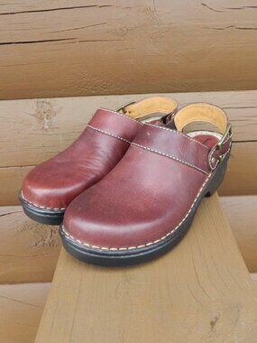 Browns Landing Women's Size 8.5 M Clogs Shoes Brown Leather Wedge Slip-On